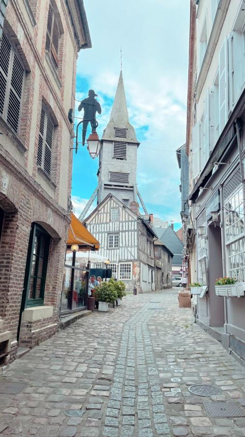 Le 8 Appartement Honfleur Buitenkant foto